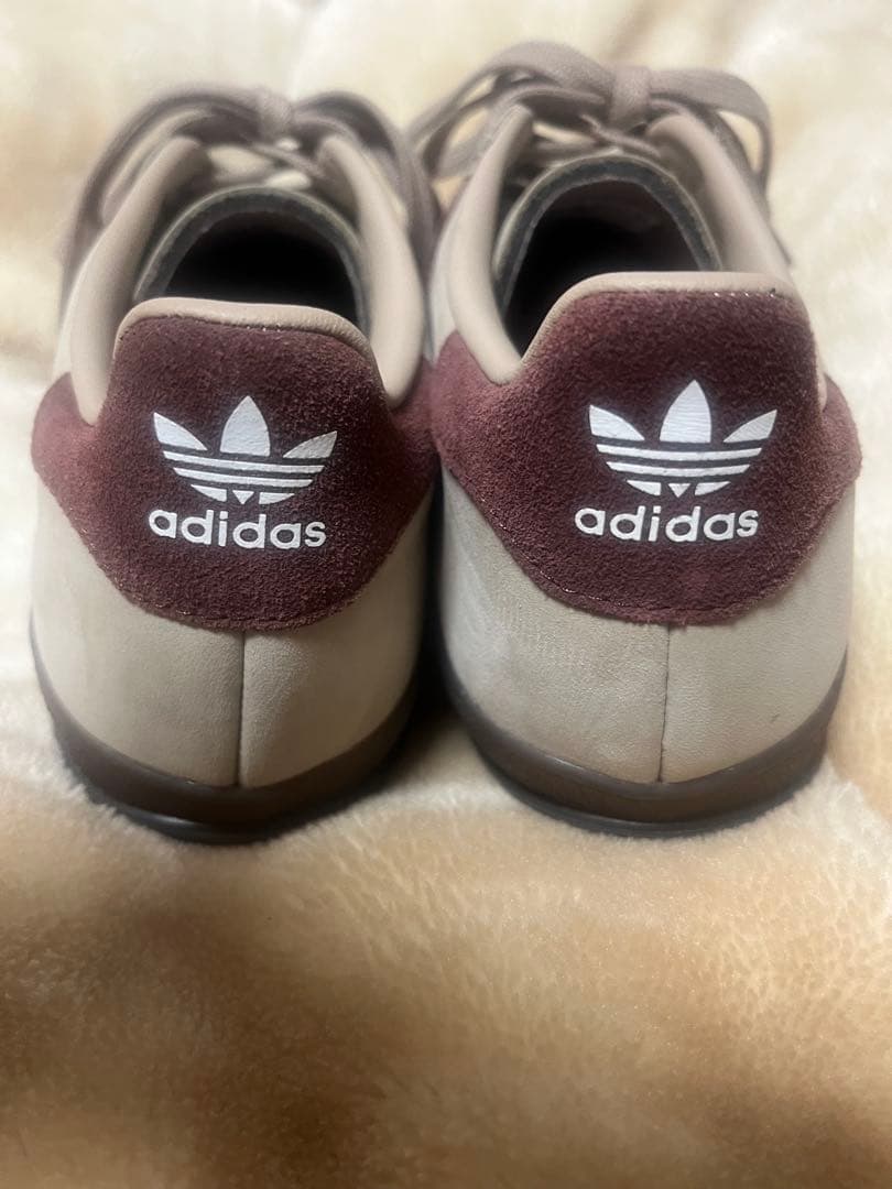 adidas Gazelle ベージュ/ブラウン スニーカー