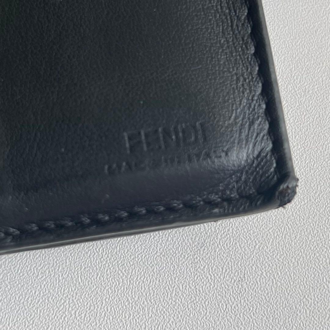 75 美品 FENDI フェンディ ズッカ 2つ折り財布