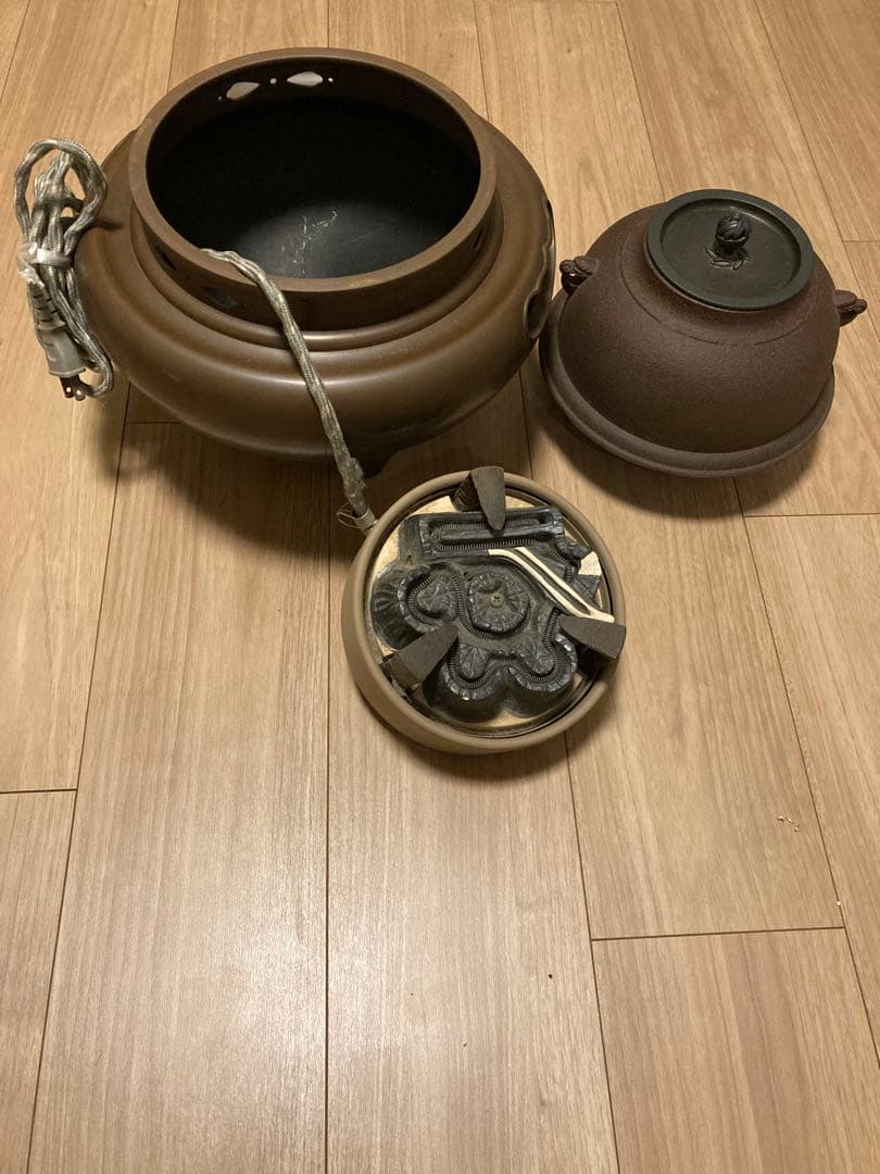 小*梅様 鋳鉄製 茶釜 蓋付き　衝立付き