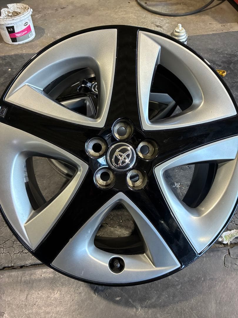 プリウス50 前期？純正ホイール17×7J