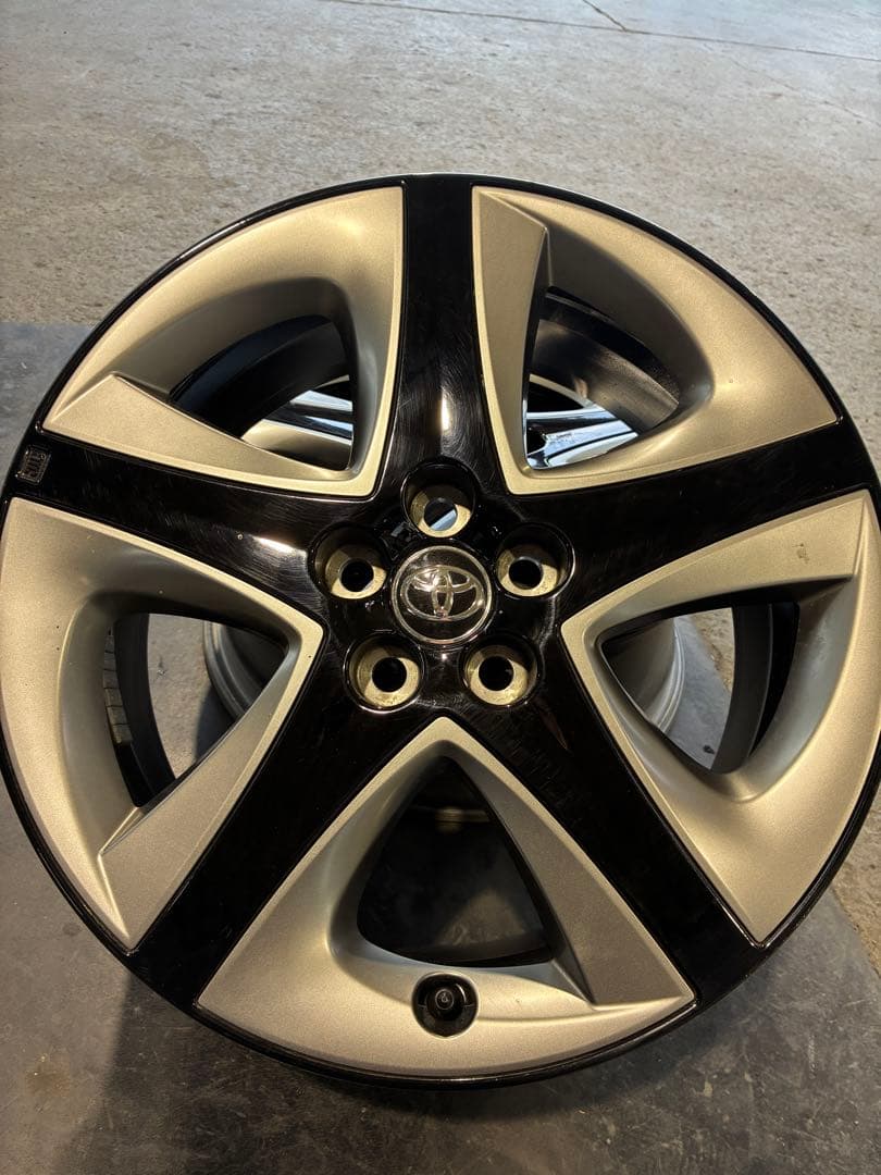 プリウス50 前期？純正ホイール17×7J