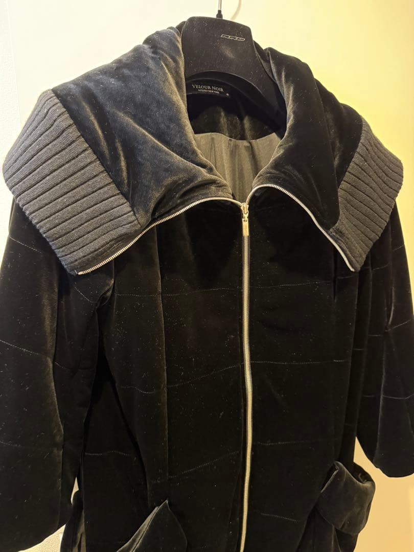 日本製VELOUR NOIR Foxeyフード付きブラックジャケット