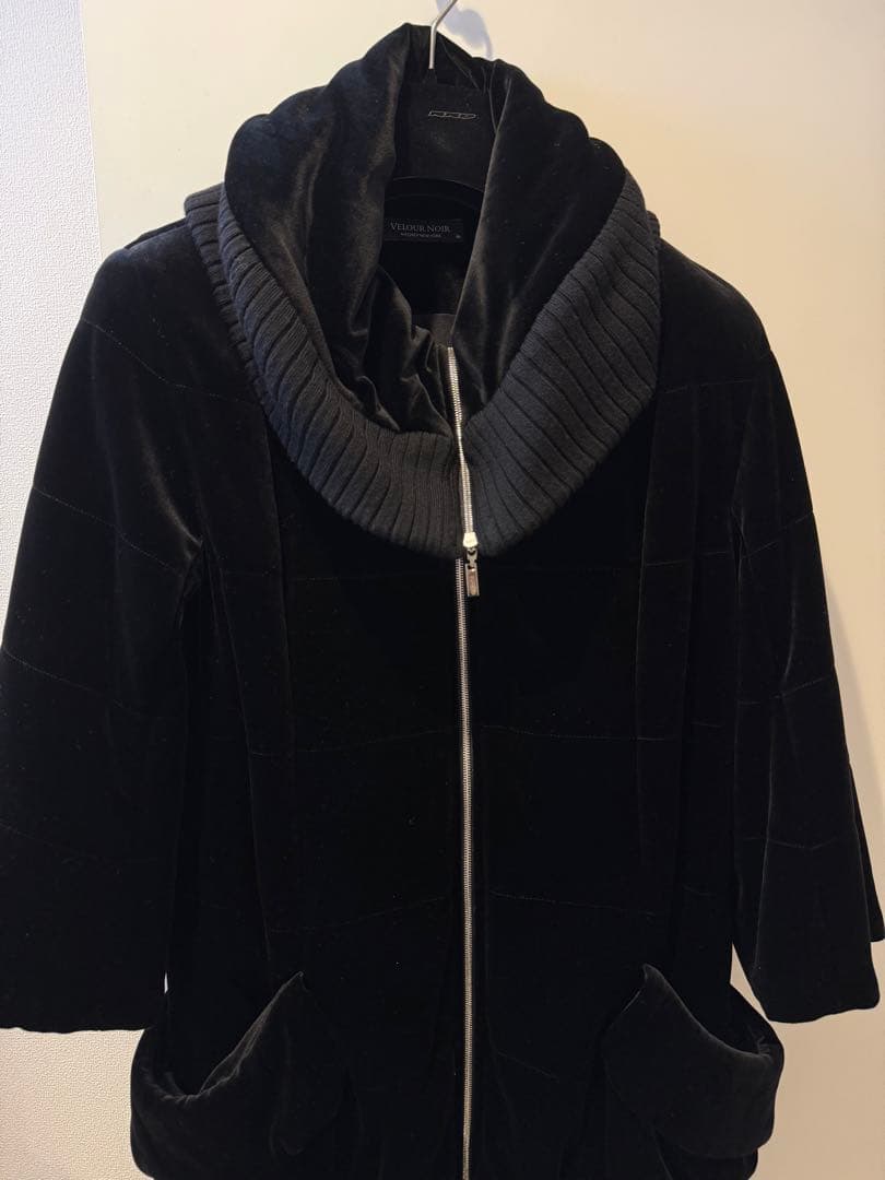 日本製VELOUR NOIR Foxeyフード付きブラックジャケット