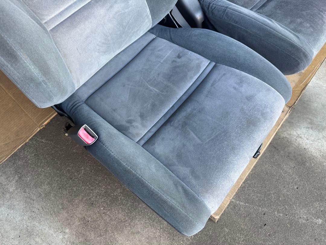 トヨタ　ランドクルーザー 80 純正シート