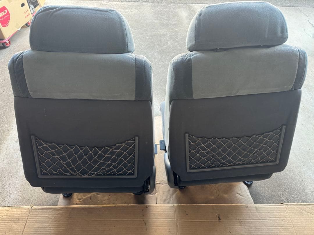 トヨタ　ランドクルーザー 80 純正シート