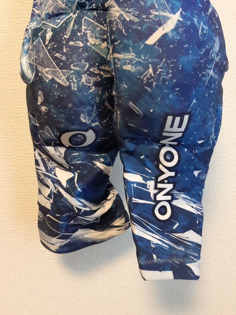 ONYONE スキーウェア ワンピース　Sサイズ　青色 グラデーション