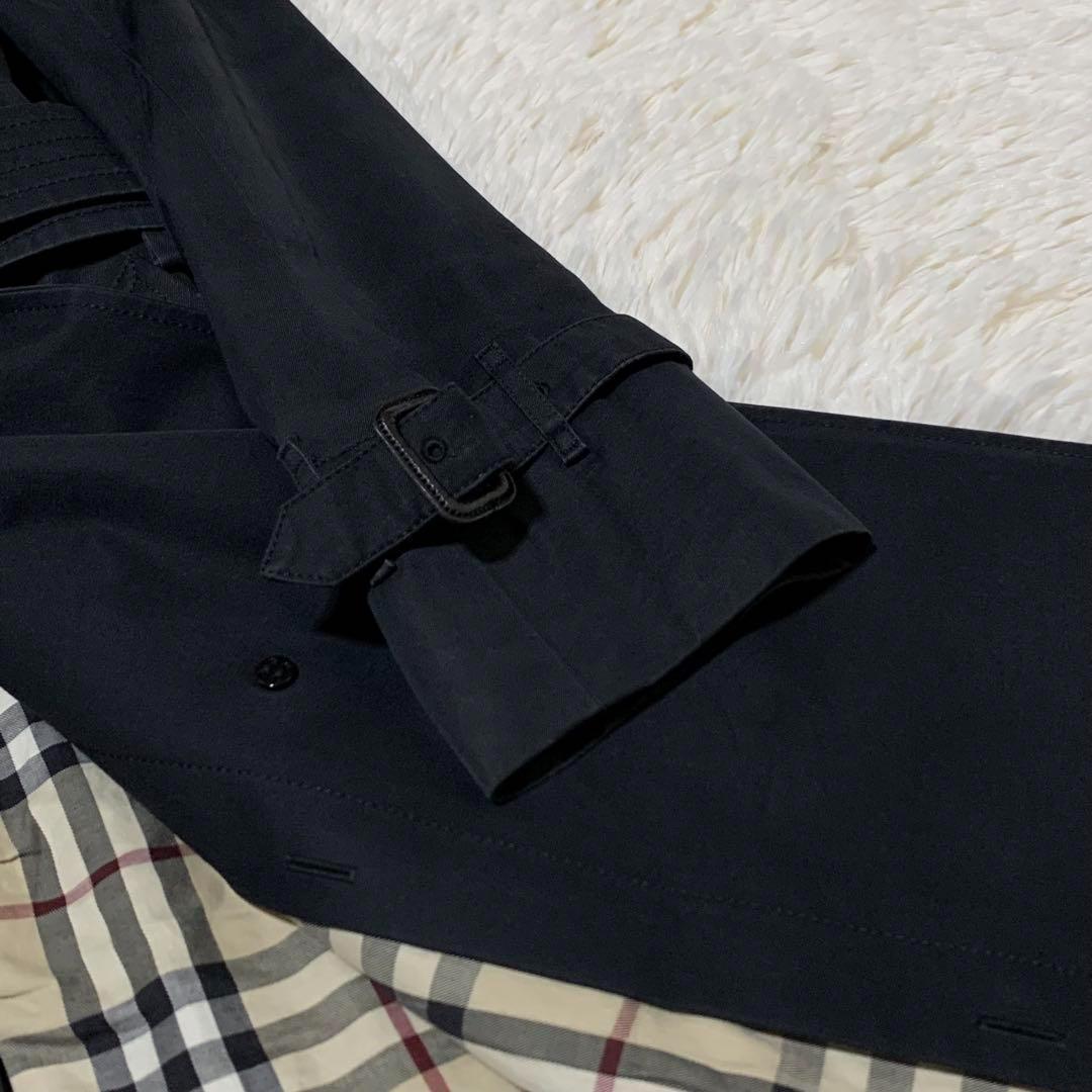 美品　バーバリーロンドン　トレンチコート　ノバチェック　ベルト付き　黒