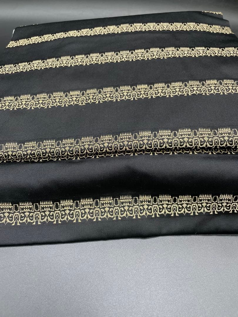 高級　正絹　◇ 作り帯　ワンタッチ　横段　黒地　金糸　幾何学模様　293