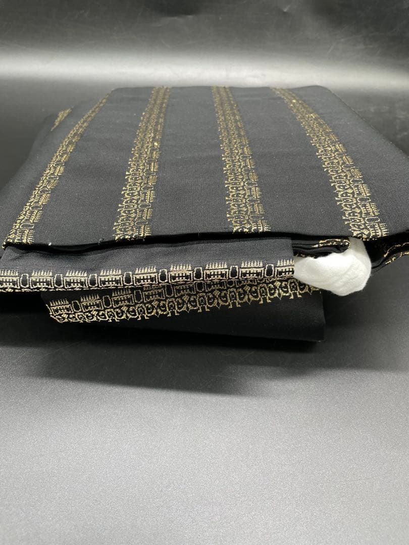 高級　正絹　◇ 作り帯　ワンタッチ　横段　黒地　金糸　幾何学模様　293