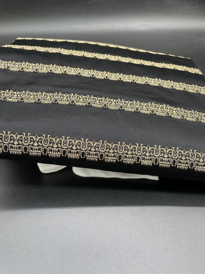 高級　正絹　◇ 作り帯　ワンタッチ　横段　黒地　金糸　幾何学模様　293