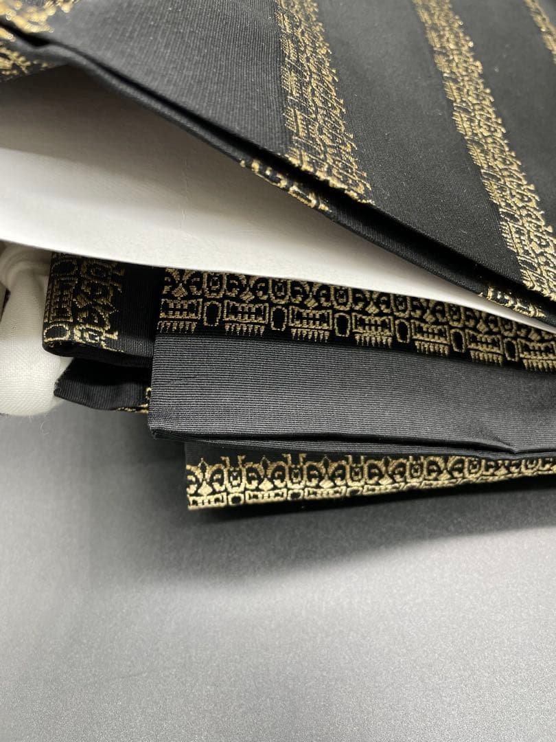 高級　正絹　◇ 作り帯　ワンタッチ　横段　黒地　金糸　幾何学模様　293