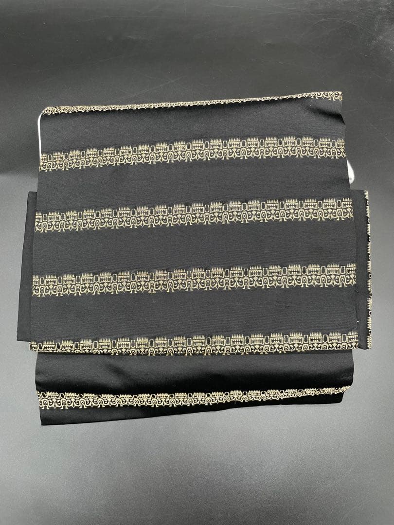 高級　正絹　◇ 作り帯　ワンタッチ　横段　黒地　金糸　幾何学模様　293