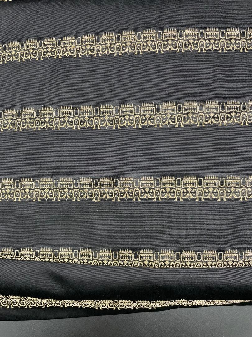 高級　正絹　◇ 作り帯　ワンタッチ　横段　黒地　金糸　幾何学模様　293