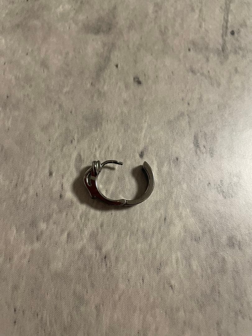 Vivienne Westwood ヴィヴィアンウェストウッドフープピアス　片耳