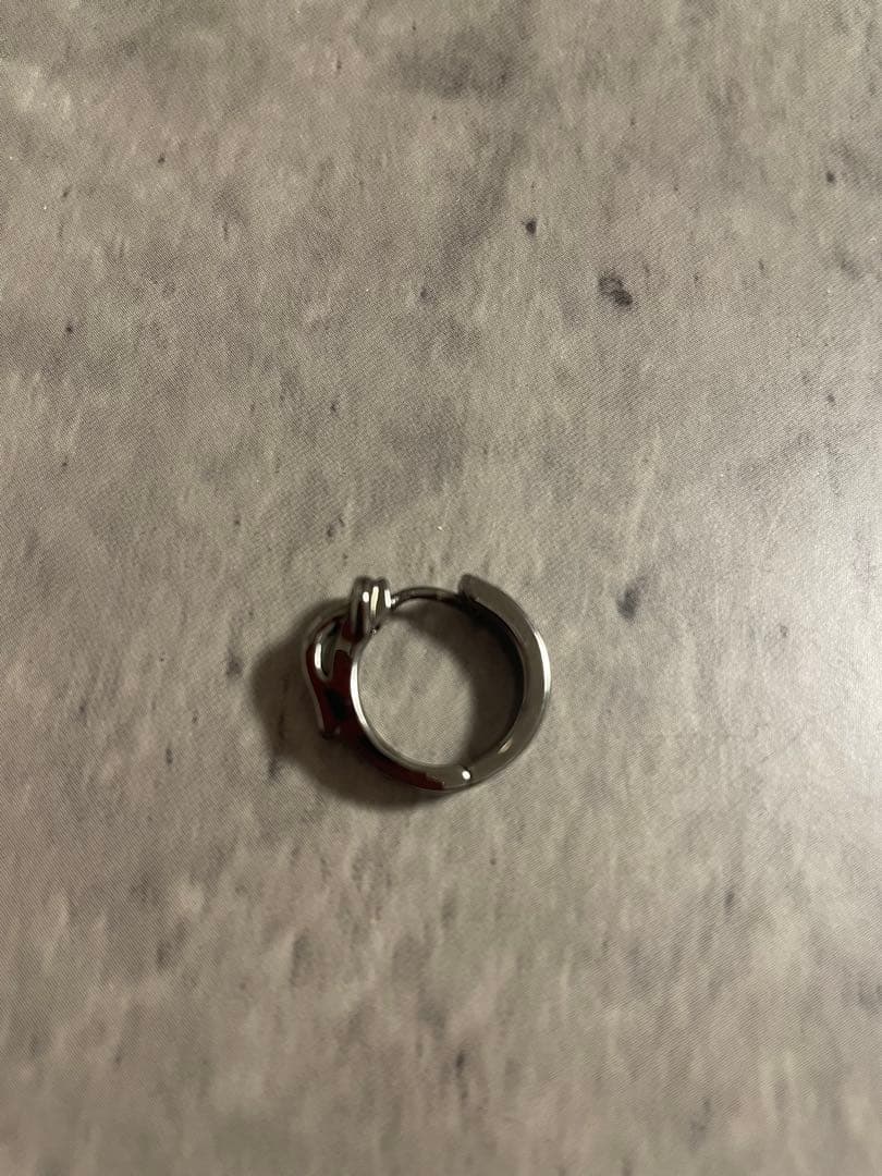 Vivienne Westwood ヴィヴィアンウェストウッドフープピアス　片耳