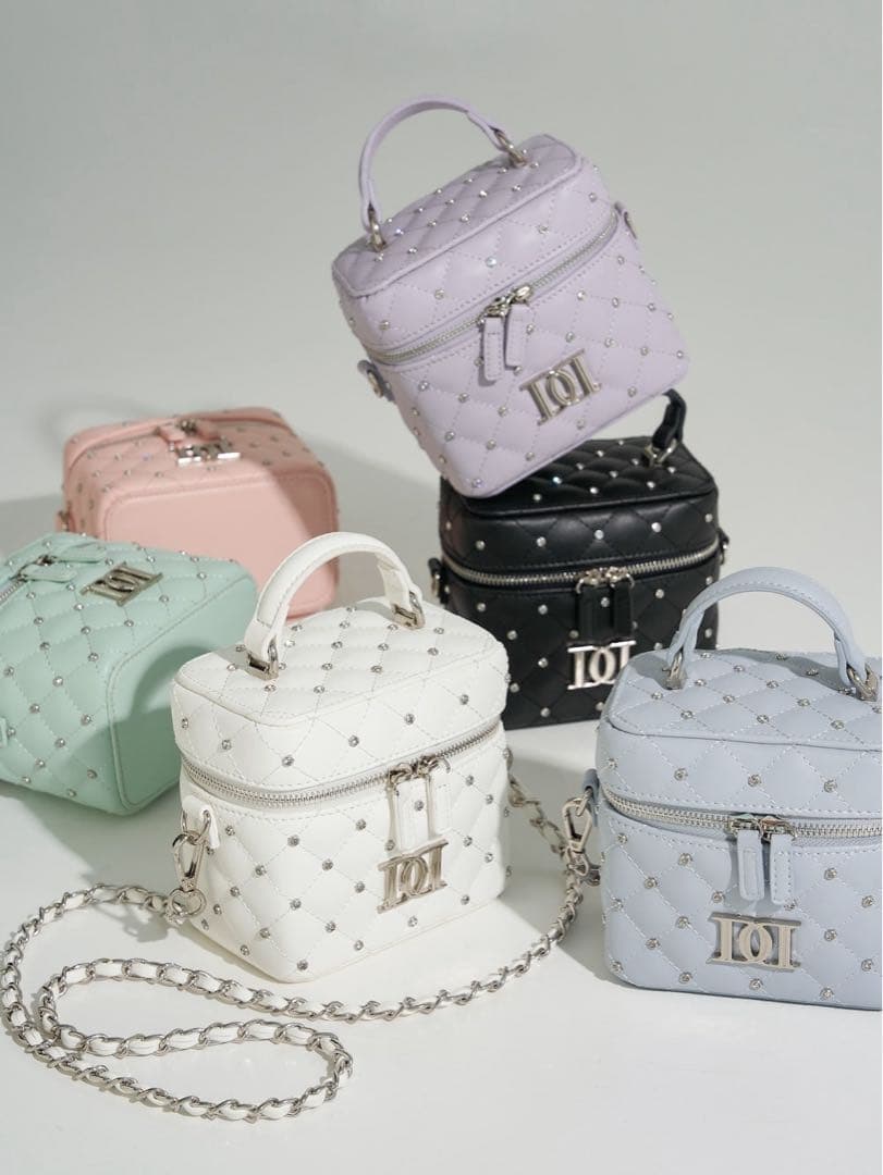 キルティングビジュースクエアミニバック(BLK)