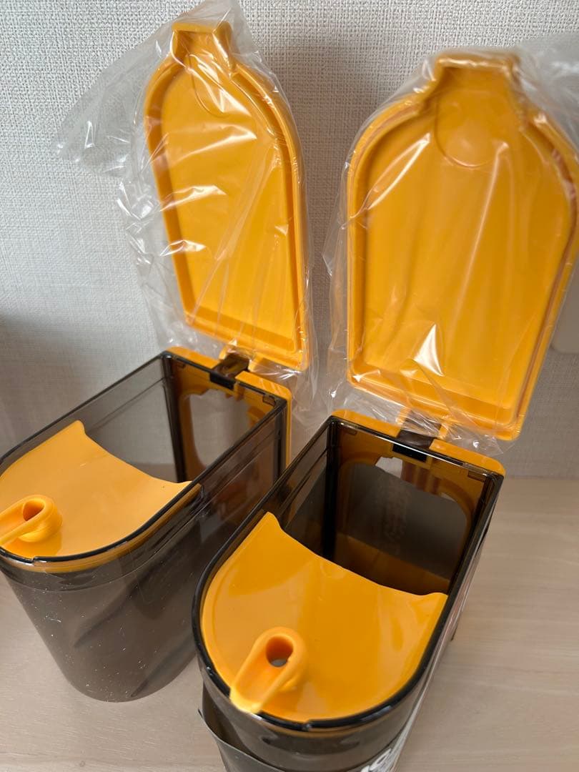 昭和レトロ　キュービック　調味料入れ　レトロポップ　箱付　未使用品　イエロー