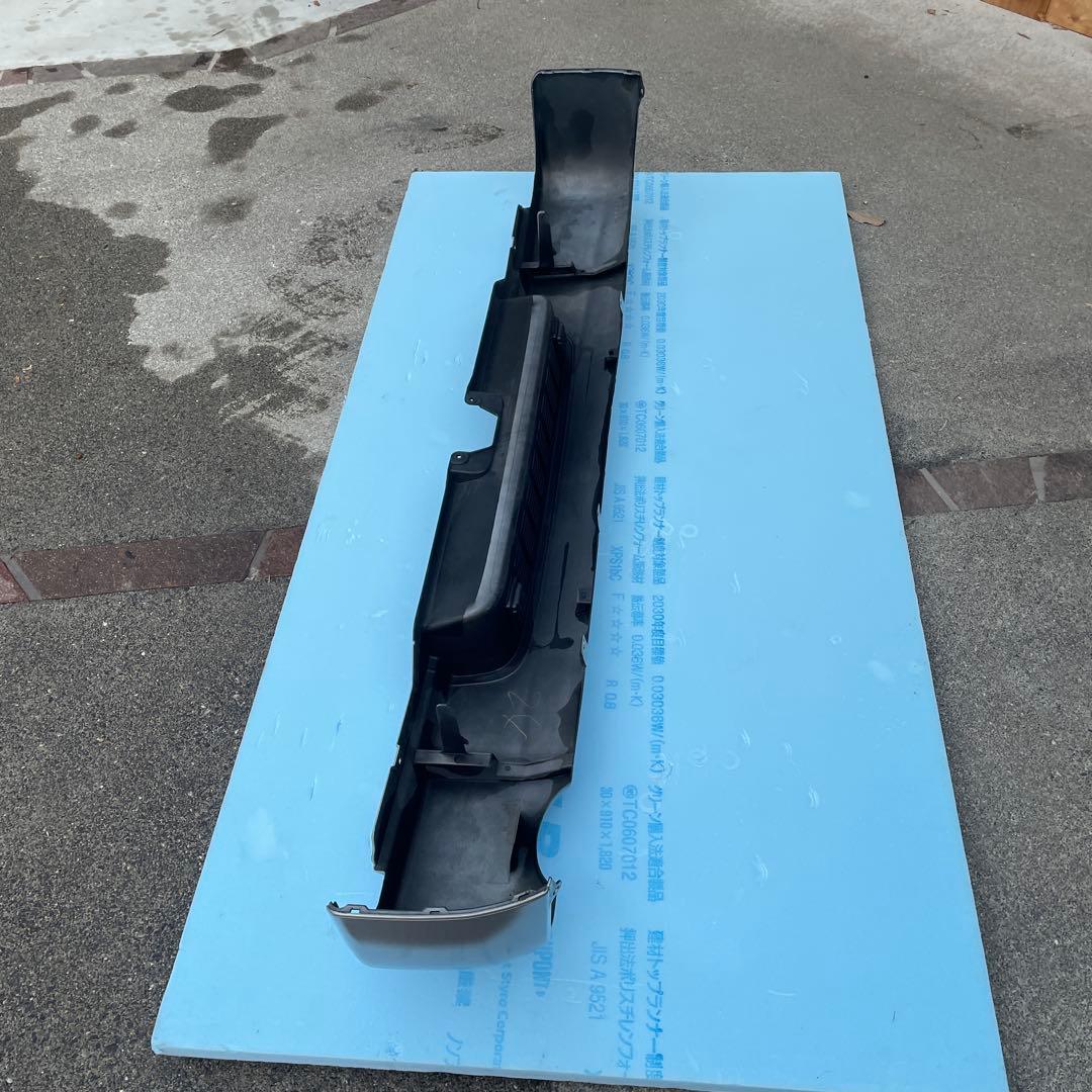 ハイエース　純正　リアバンパー　シルバー　標準