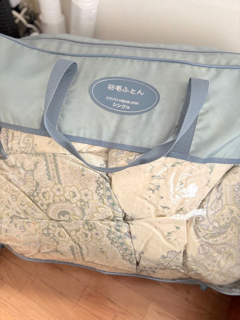 西川　羽毛布団　シングル　ダウン90% ゴールデンナイト