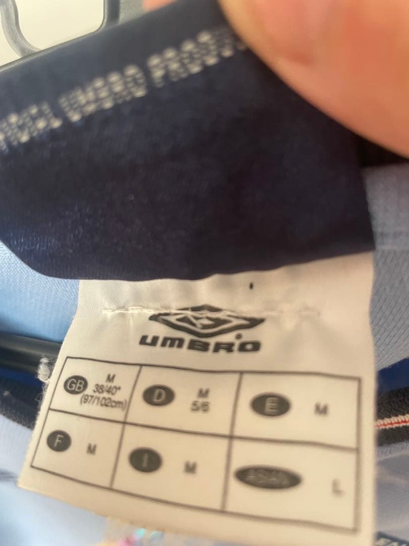 モデル着　Umbro イングランド代表　トレーニングウェア