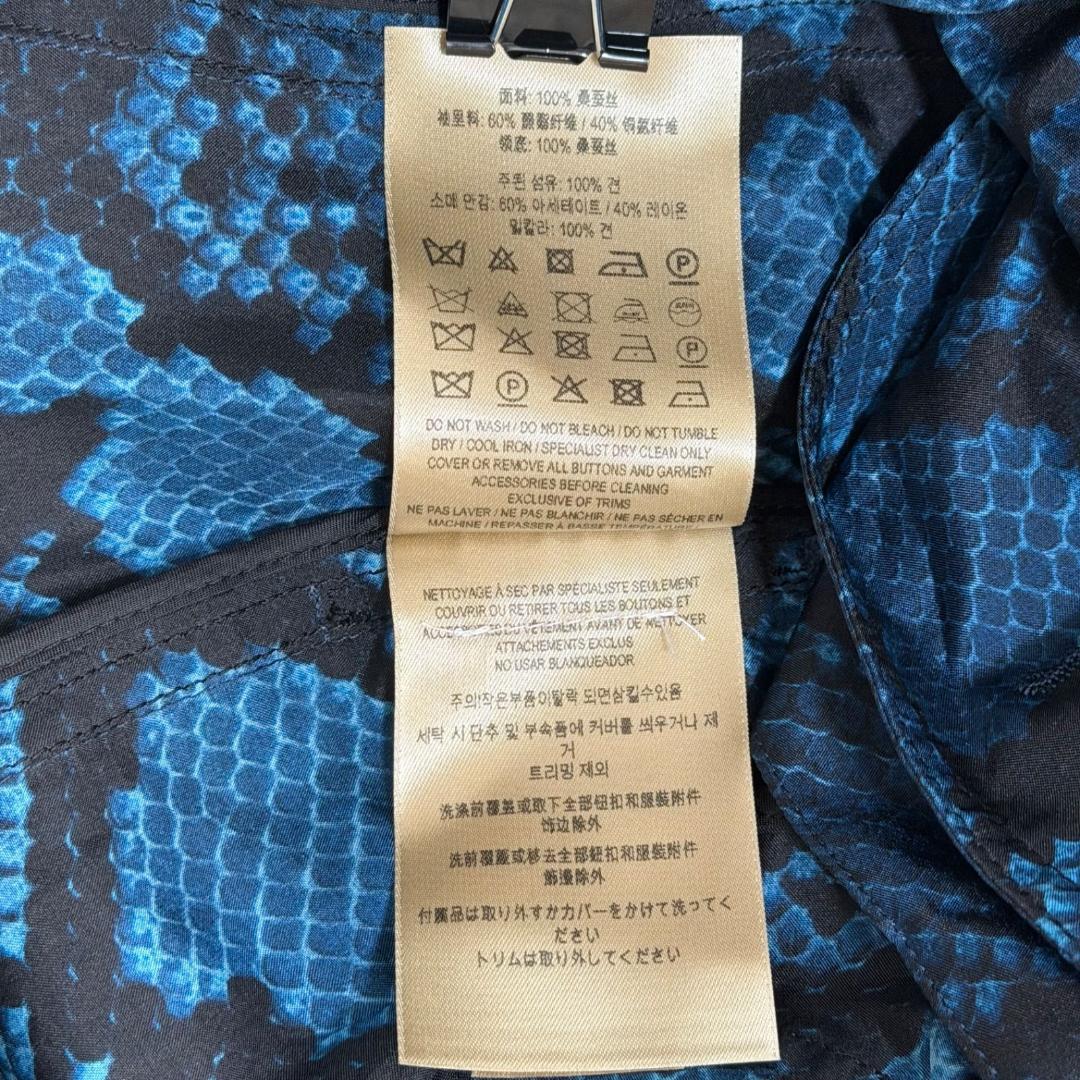 17047✨新品タグ付き✨バーバリー シルク100% パイソン柄 トレンチコート