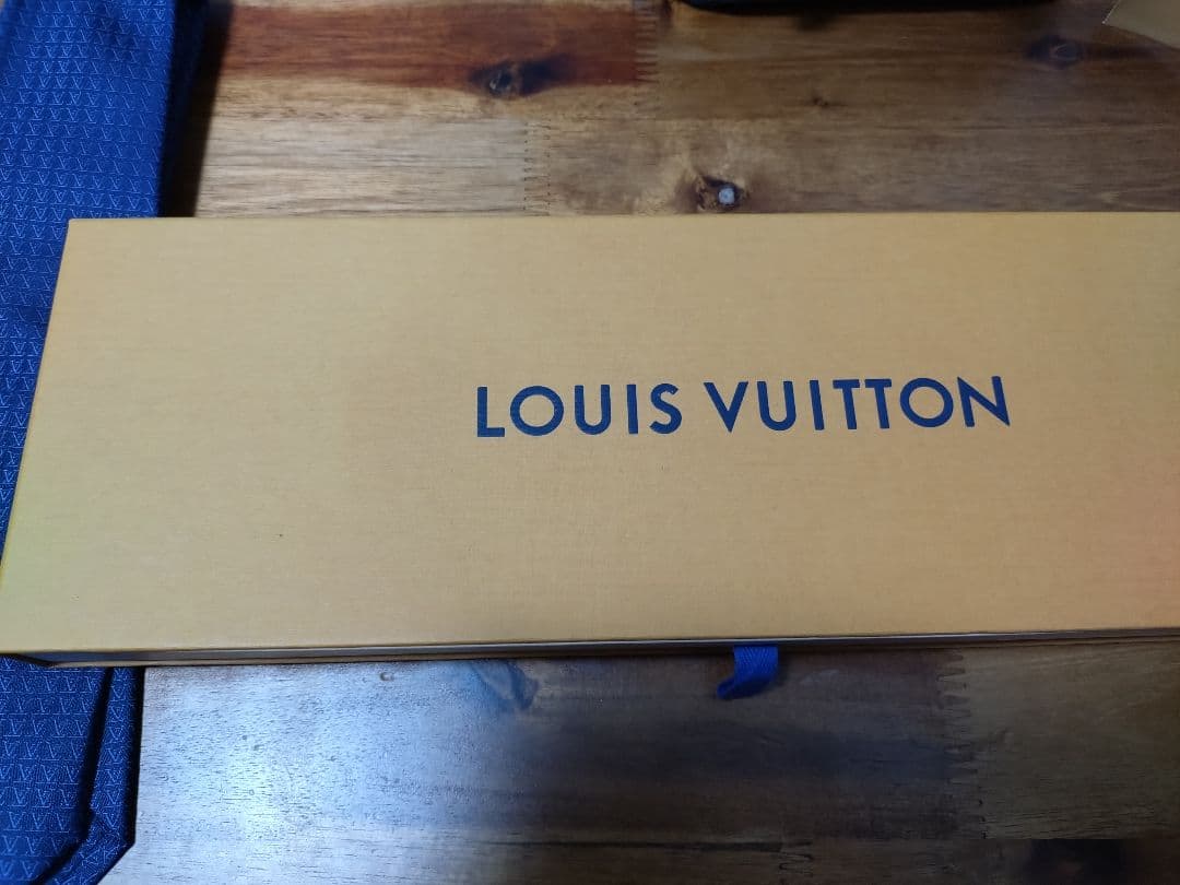 【LOUIS VUITTON（ルイヴィトン）】美品 ネクタイ 紺