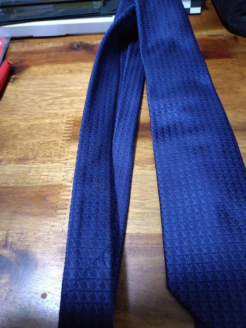 【LOUIS VUITTON（ルイヴィトン）】美品 ネクタイ 紺