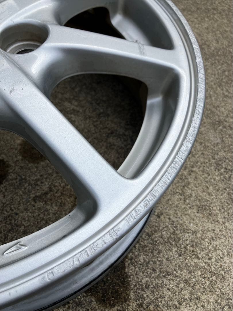 ダイハツ・純正ホイール14×41/2J インセット45