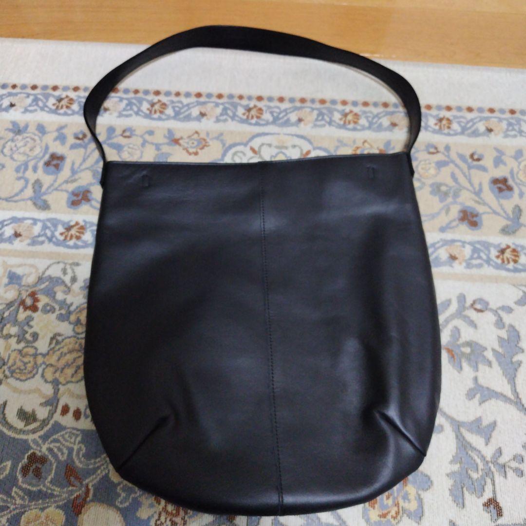 撥水レザーの2WAYトートバッグ