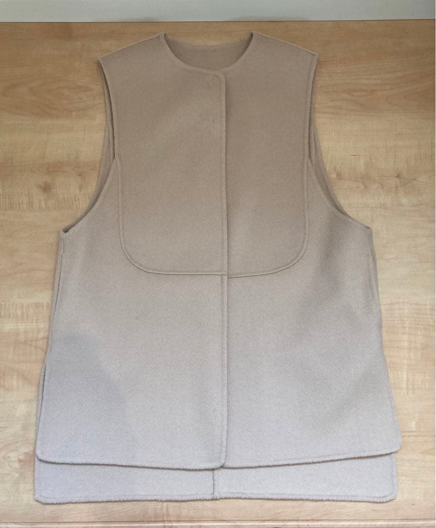 【美品】machatt マチャット　リバーウールベスト　ベージュ