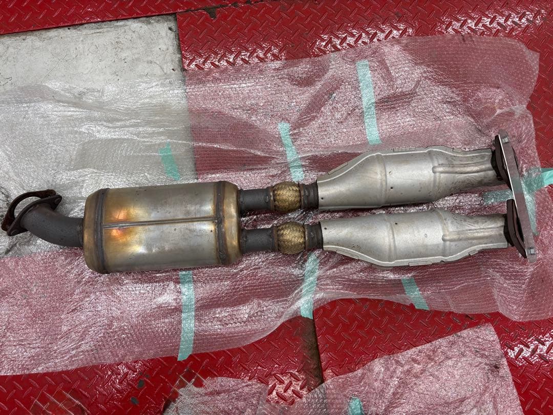 R35 GT-R 純正触媒