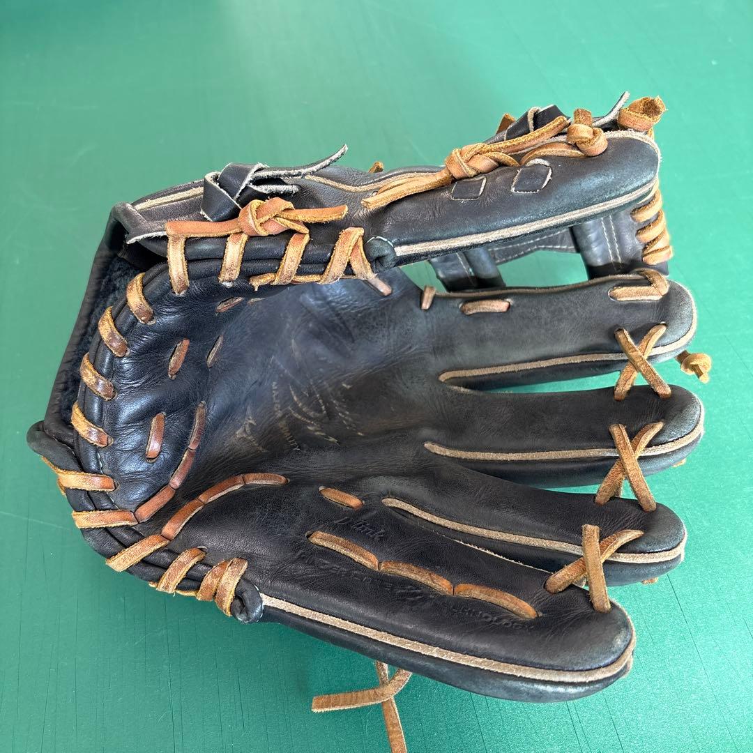 Mizuno 硬式グローブ 黒 レザー　限定モデル　内野手用