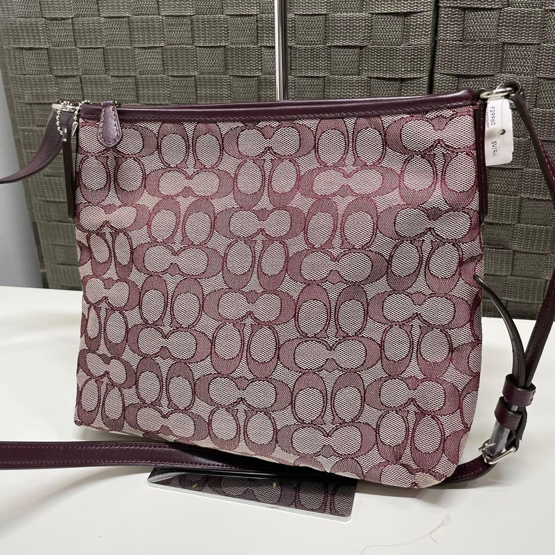 マ*！様 新品　COACH シグネチャー　ショルダーバッグ