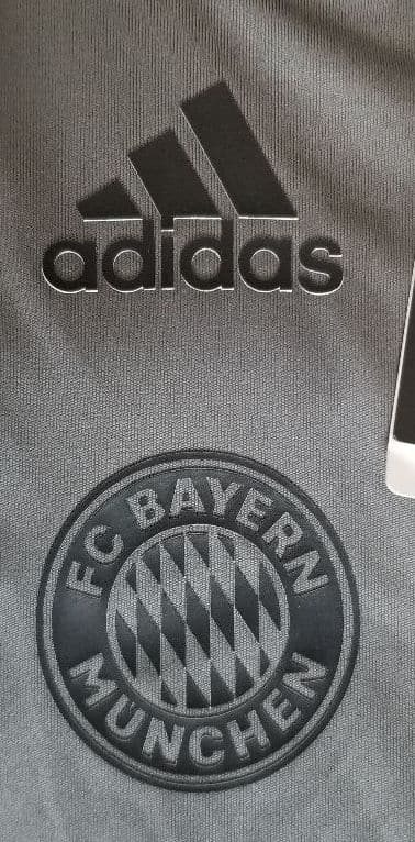 サッカー、バイエルン・ミュンヘン、ユニフォーム、サイズ2XO、トレーニングシャツ