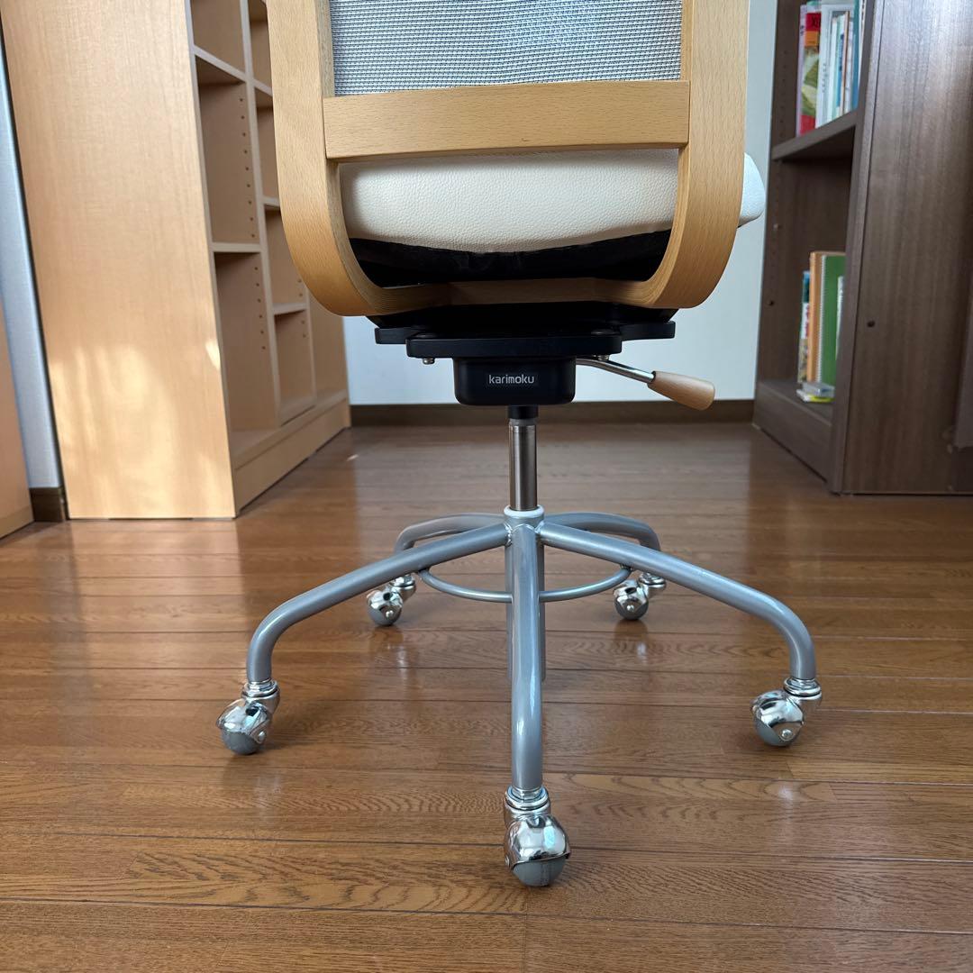 カリモク　デスクチェア　白（アイボリー）　XT4100HS