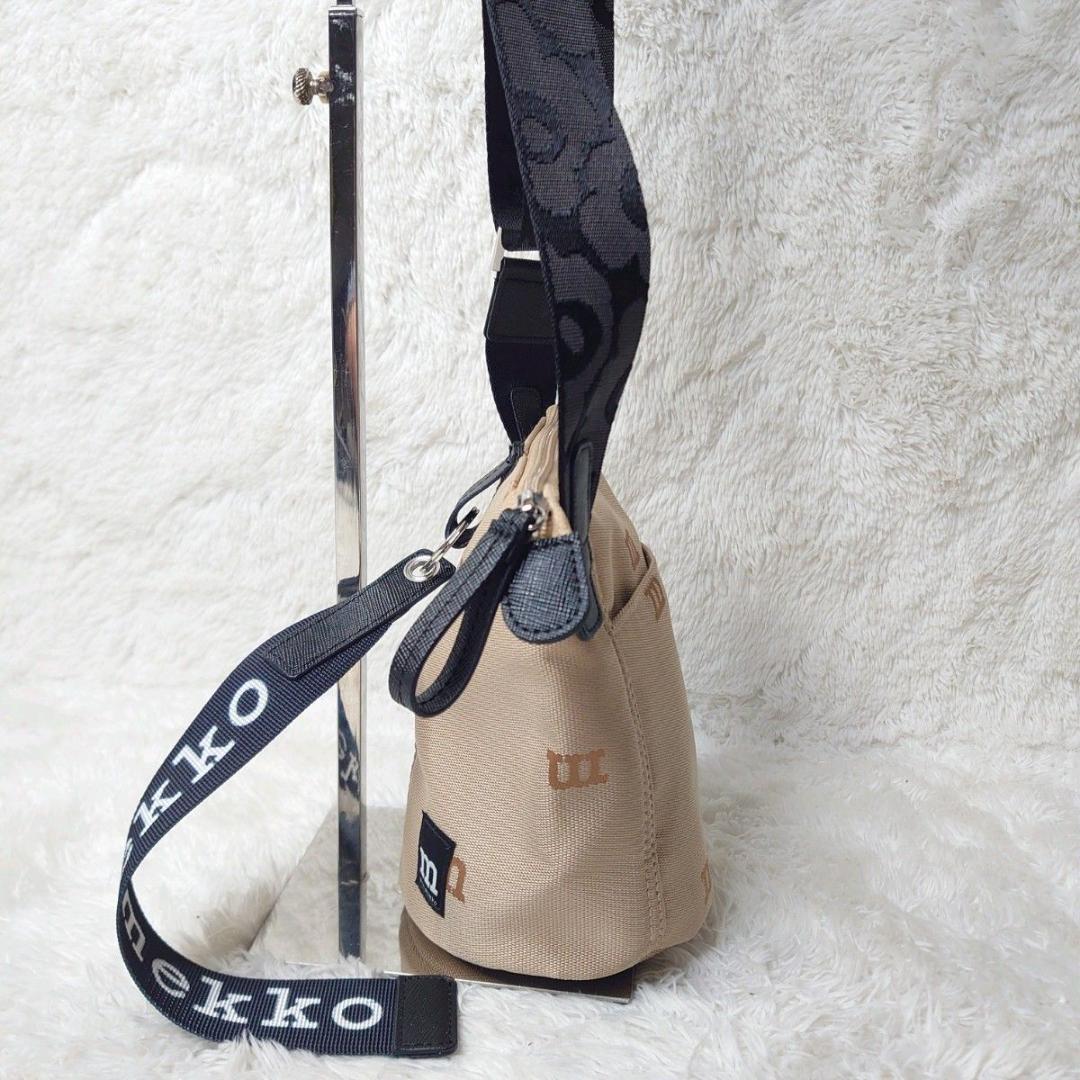 【極美品】marimekko ESSENTIAL BUCKET M-LOGO