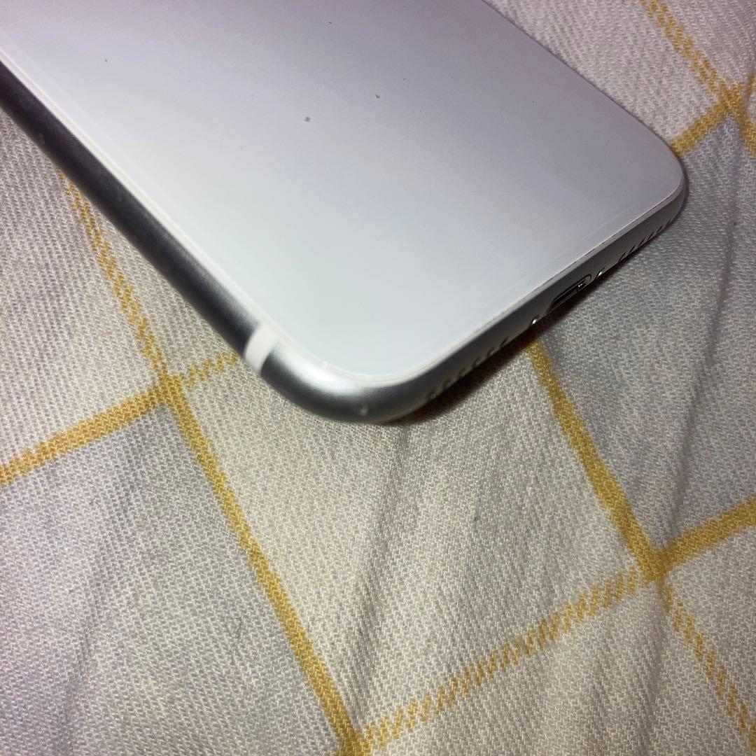 【ジャンク】iPhone SE2 128GB SIMフリー 再起動