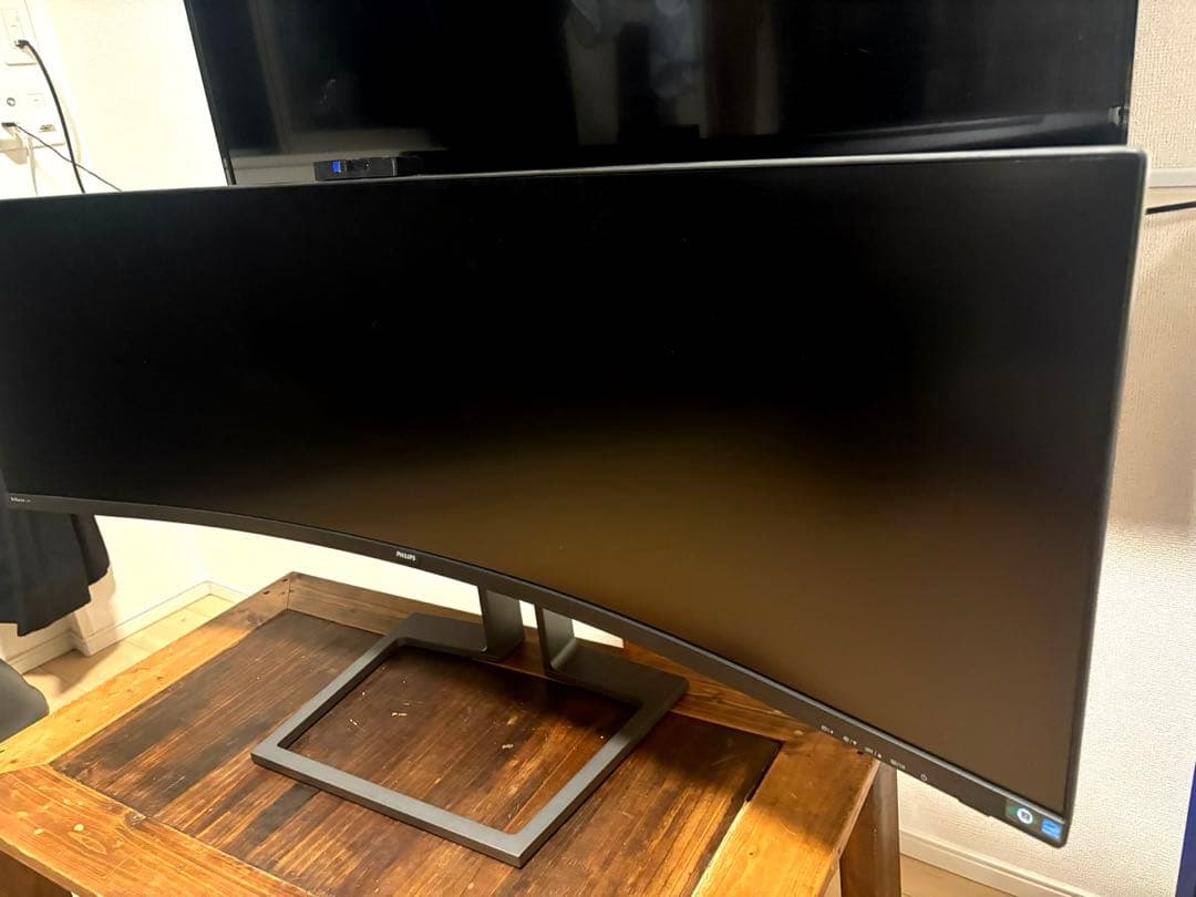 PHILIPS モニター　49インチ　湾曲モニター　超美品　ゲーミングモニター