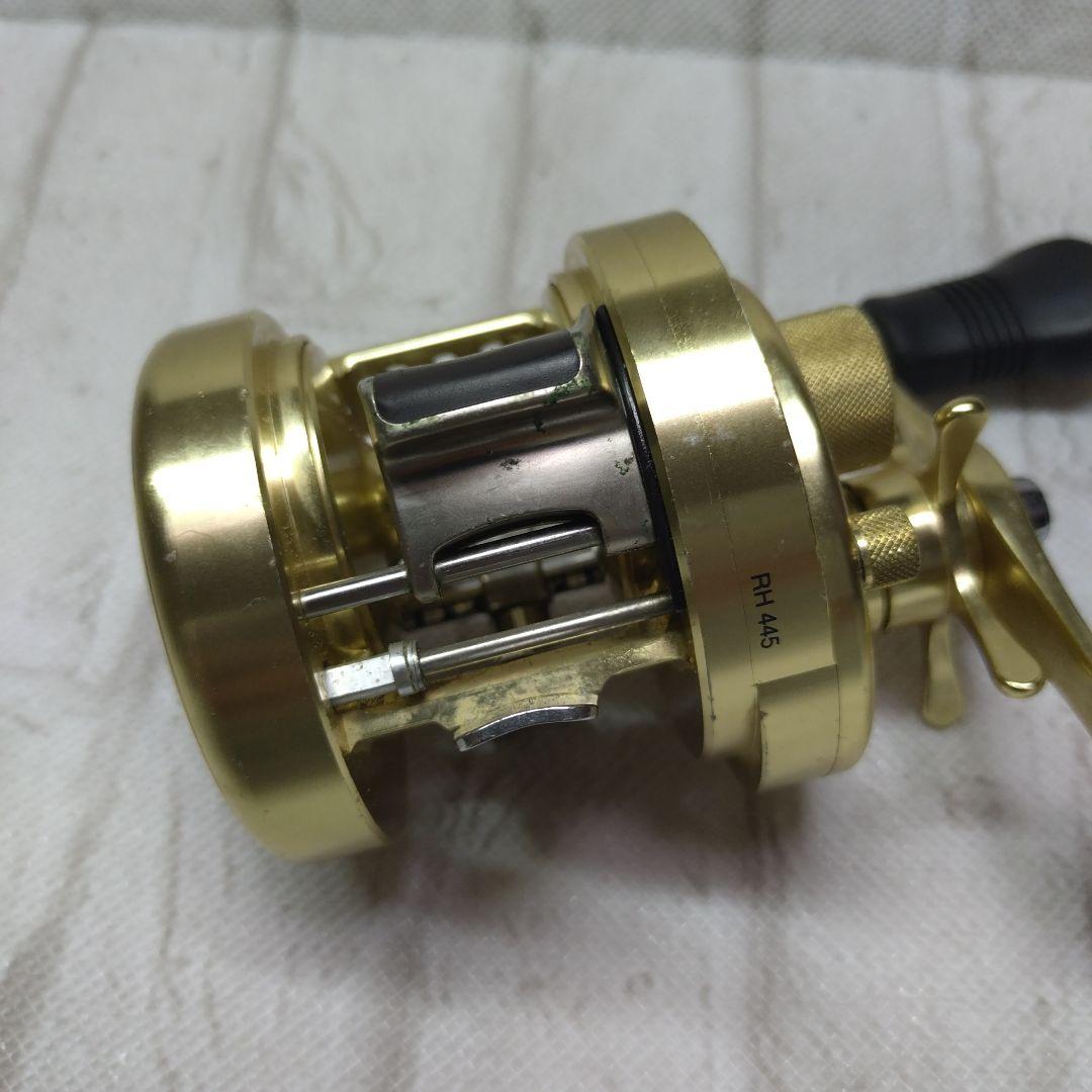 シマノ　カルカッタコンクエスト300 01カルカッタコンクエスト