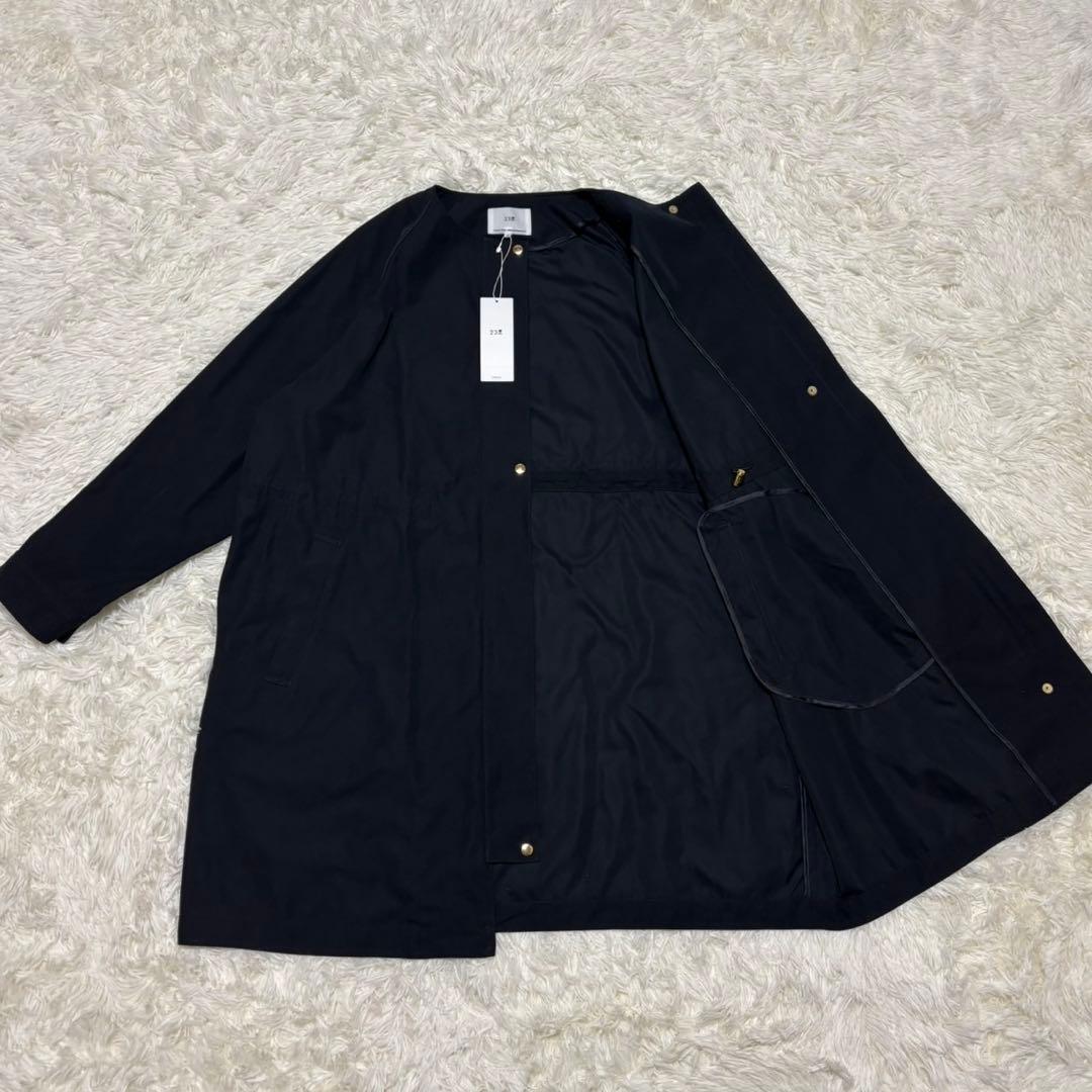 新品タグ付【23区】ライトツイルノーカラーコート　金ボタン　黒　大きいサイズ