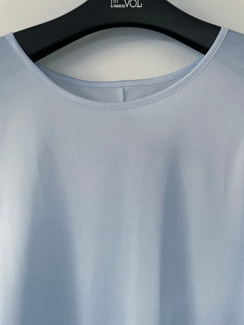 トクコプルミエブォル花柄ノースリーブフレアチュニックワンピース