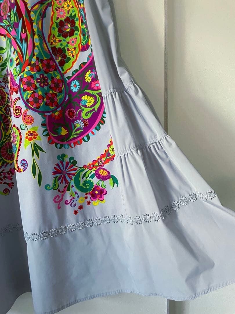 トクコプルミエブォル花柄ノースリーブフレアチュニックワンピース