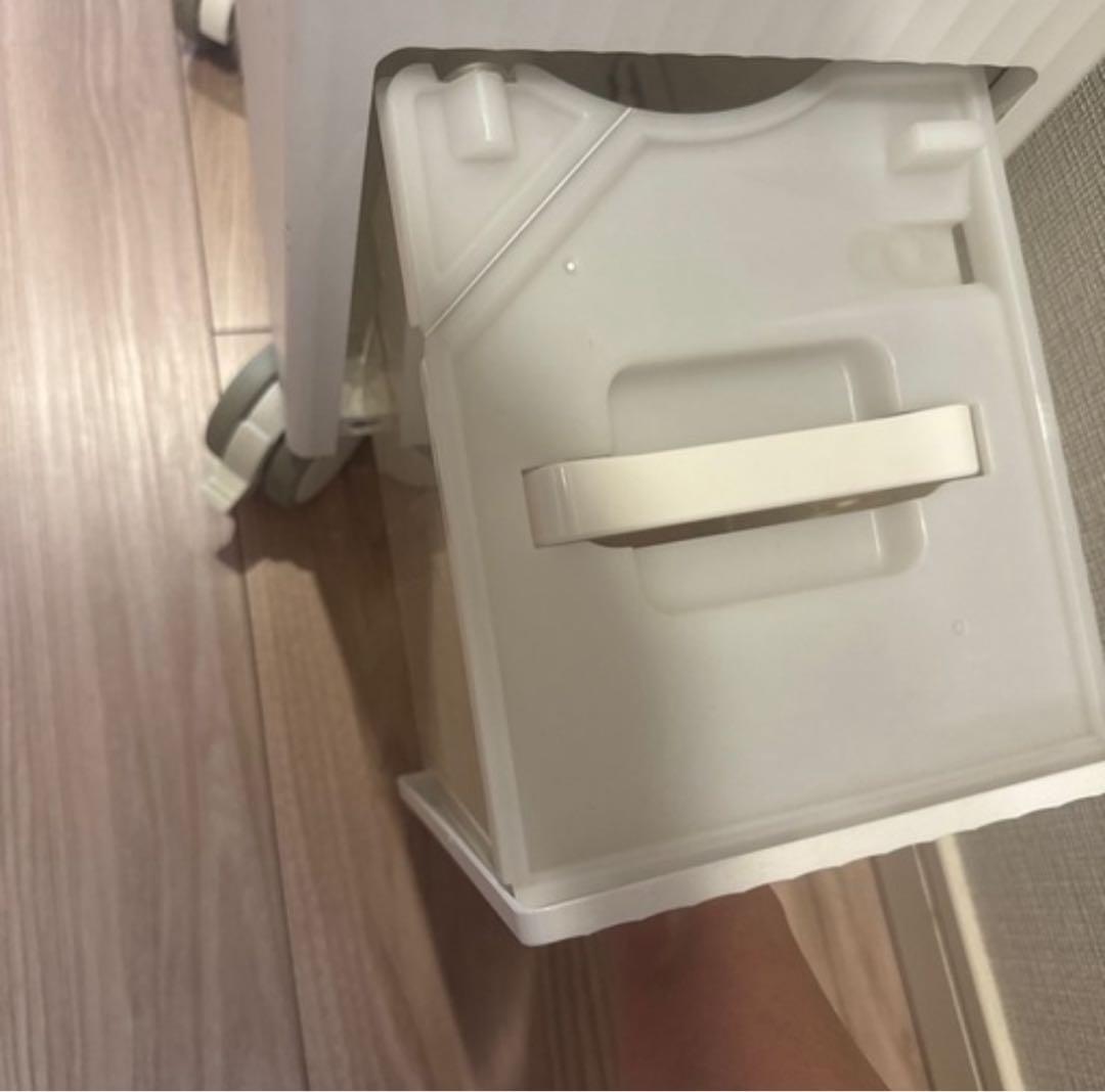 カドー　除湿機 ホワイト 「コンプレッサー方式」　2021年製