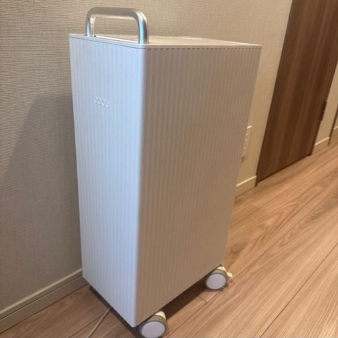 カドー　除湿機 ホワイト 「コンプレッサー方式」　2021年製