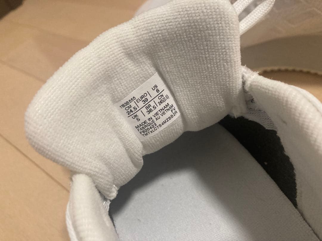 Onitsuka Tiger ホワイトスニーカー