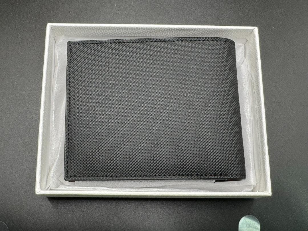 LACOSTE ラコステ 折り財布　新品