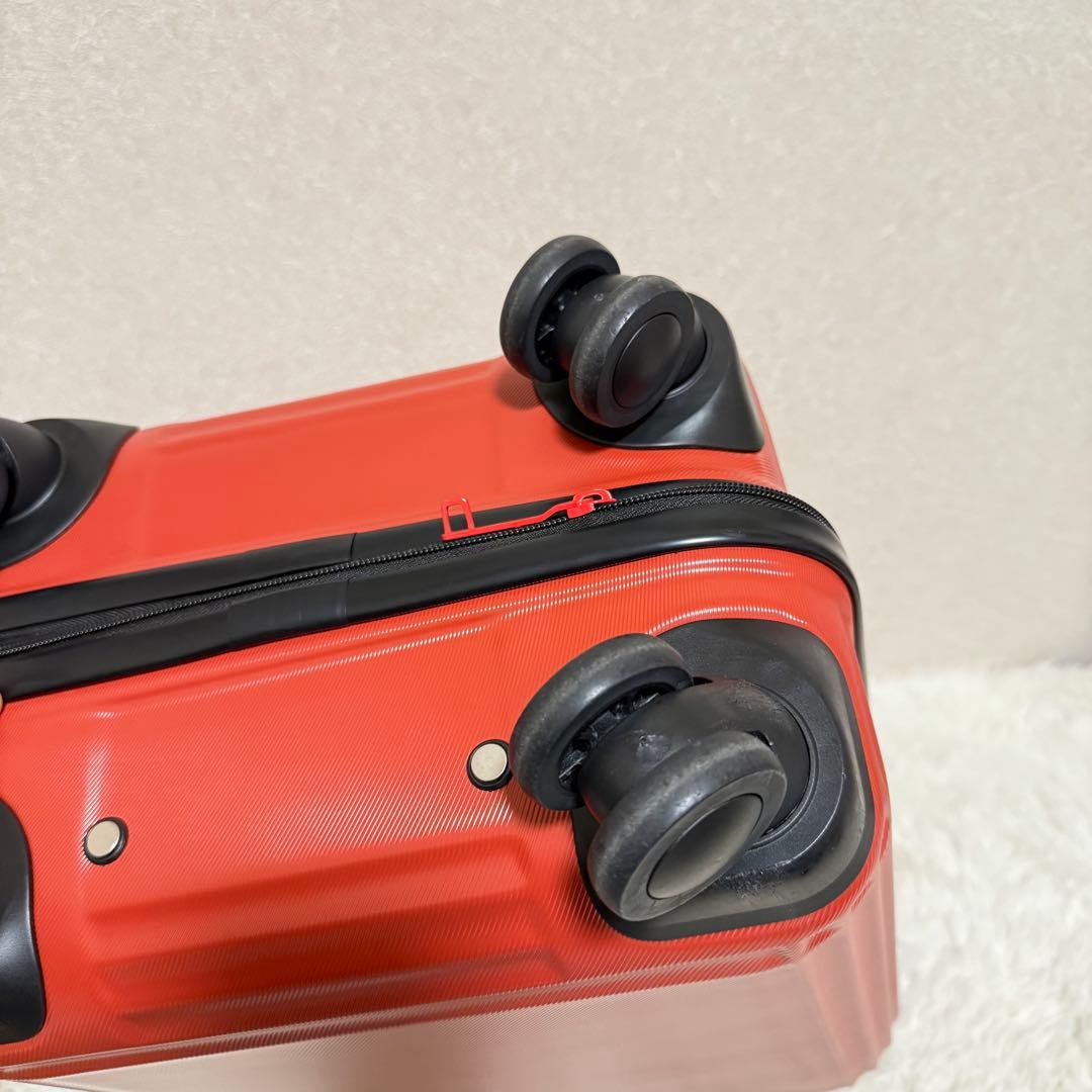 ace. Disney ミッキー スーツケース 32リットル 機内持込サイズ