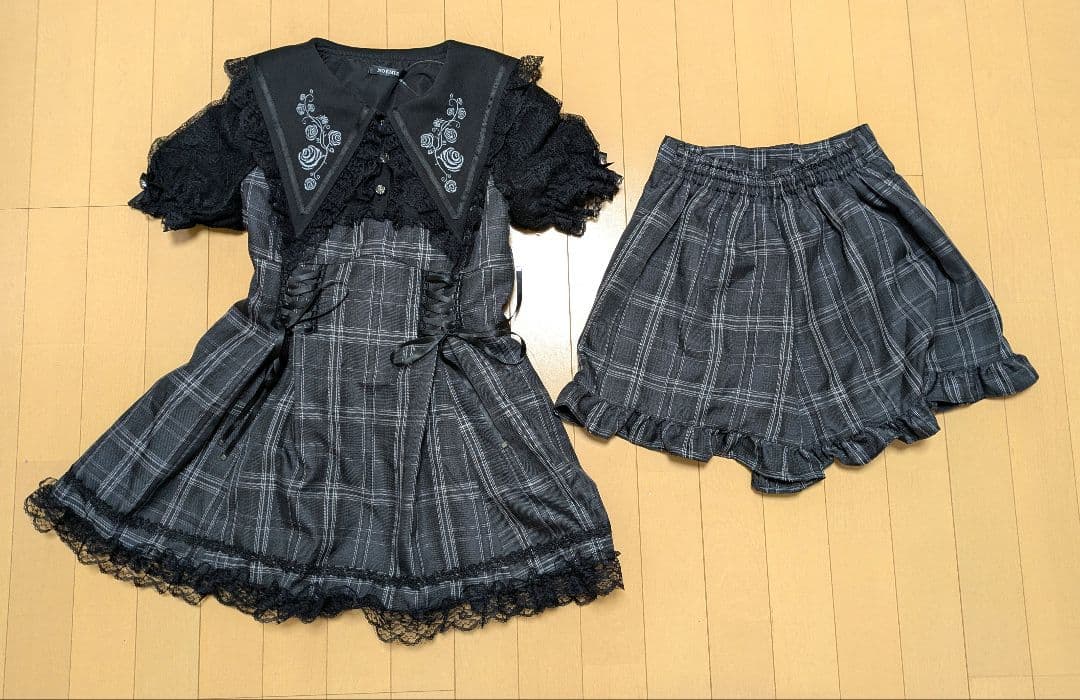 NOEMIE　ローズゴシックスピンドルセットアップ