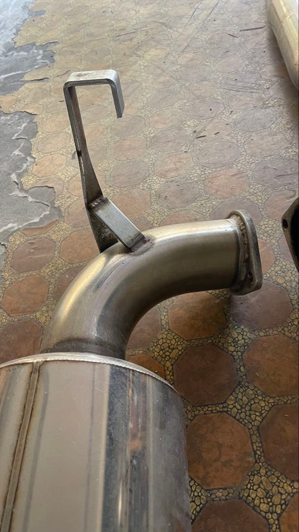 20ソアラ マフラー　引き取り限定