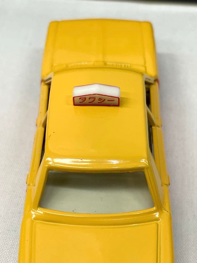 トミカ クラウン タクシー No.28 黒箱